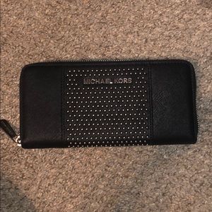 Michael Kors Stud wallet